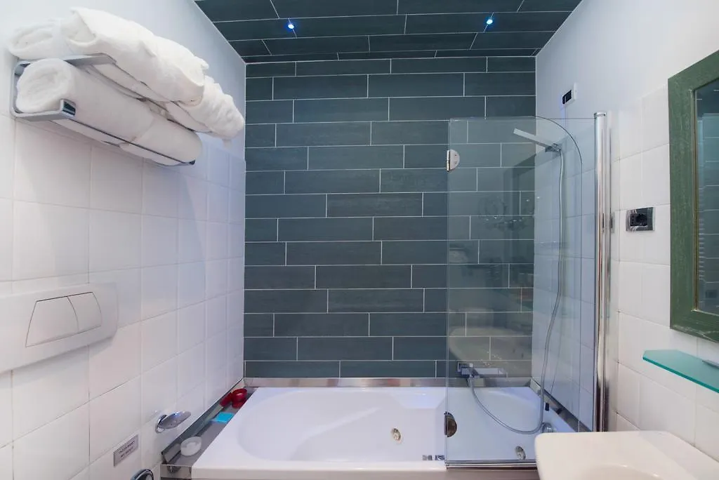 Relais Forus Inn Roma 3*,